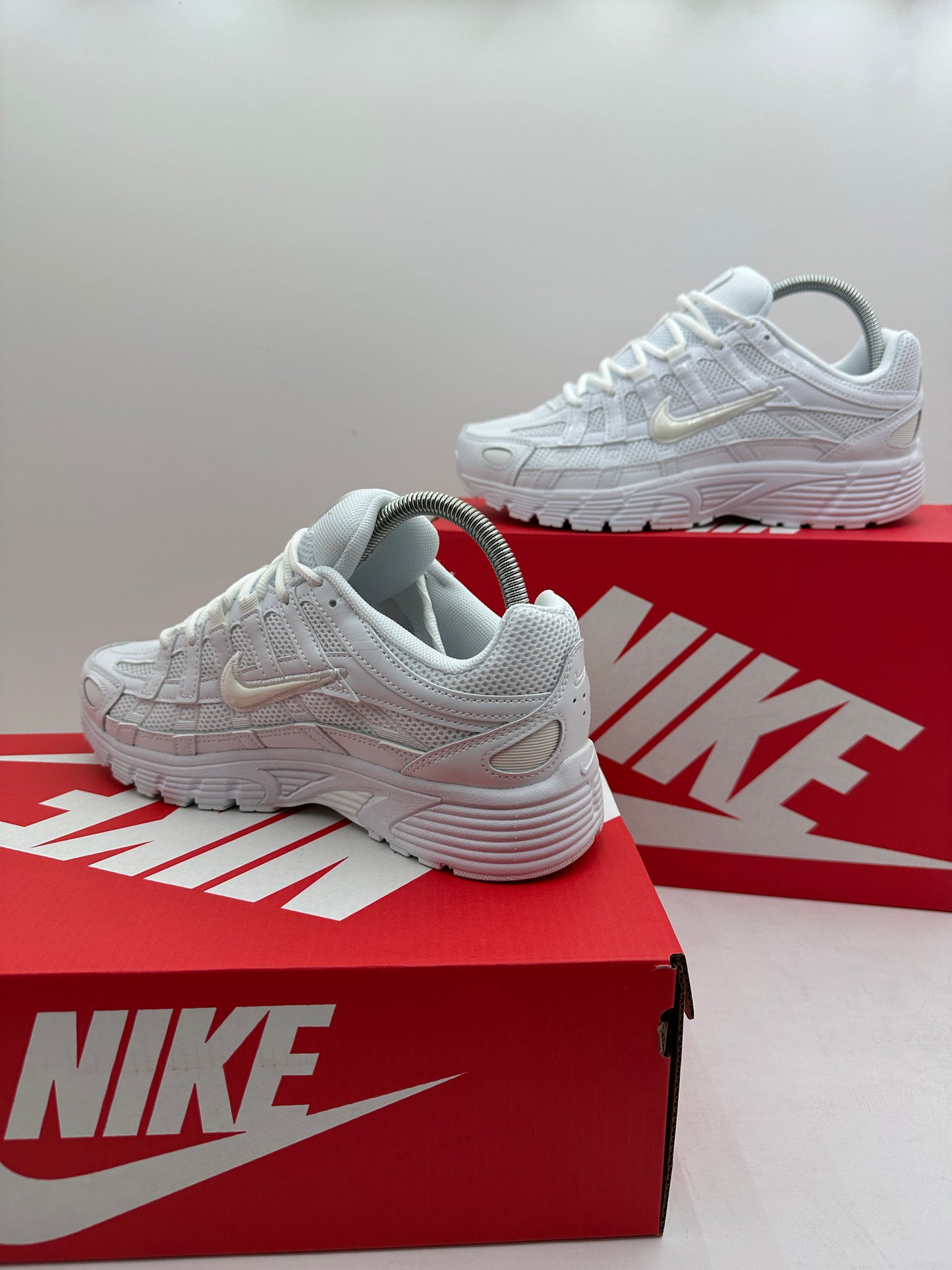 Zapatilla Nike P6000 All White