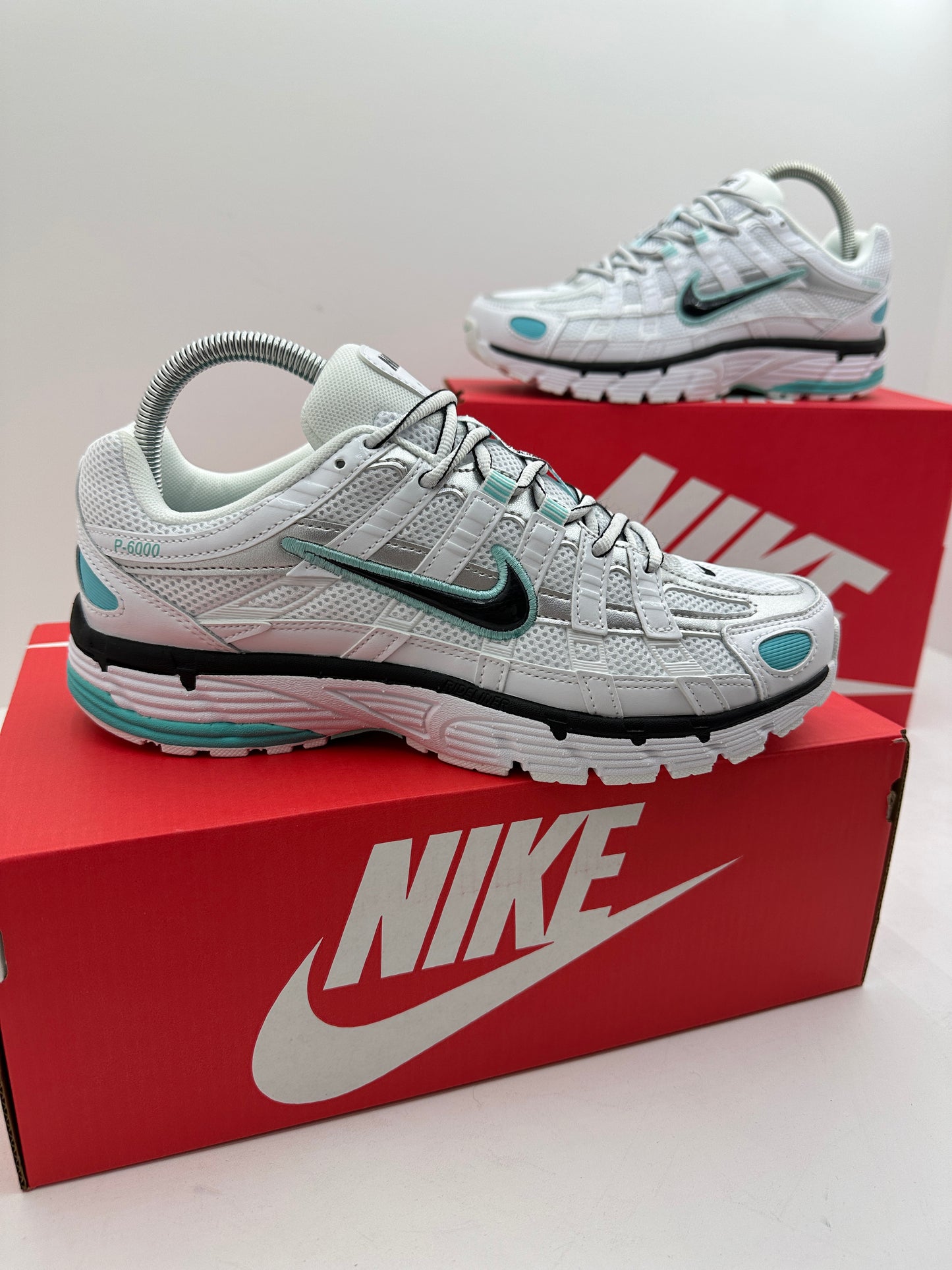Zapatilla Nike P6000 White & Blue