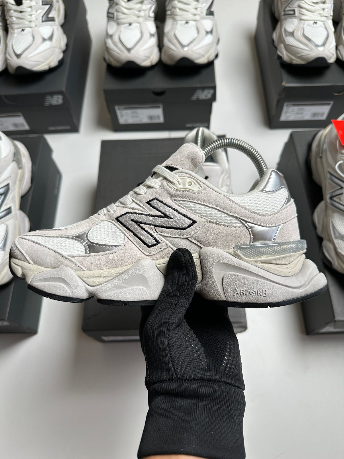 NEW BALANCE 9060