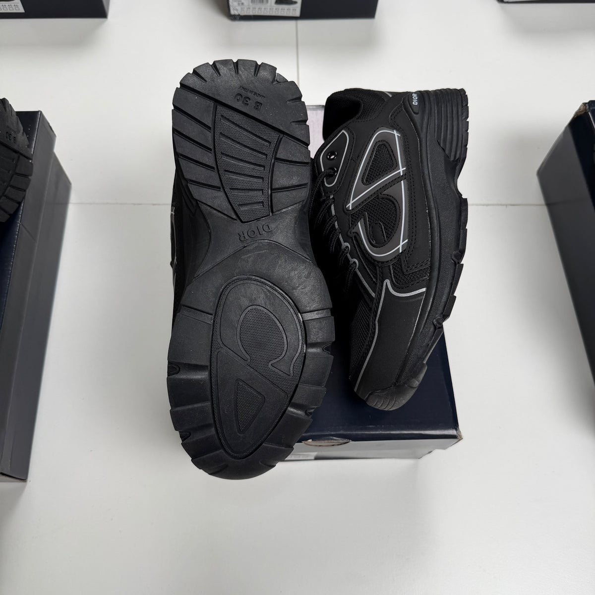 DIOR B30 BLACK