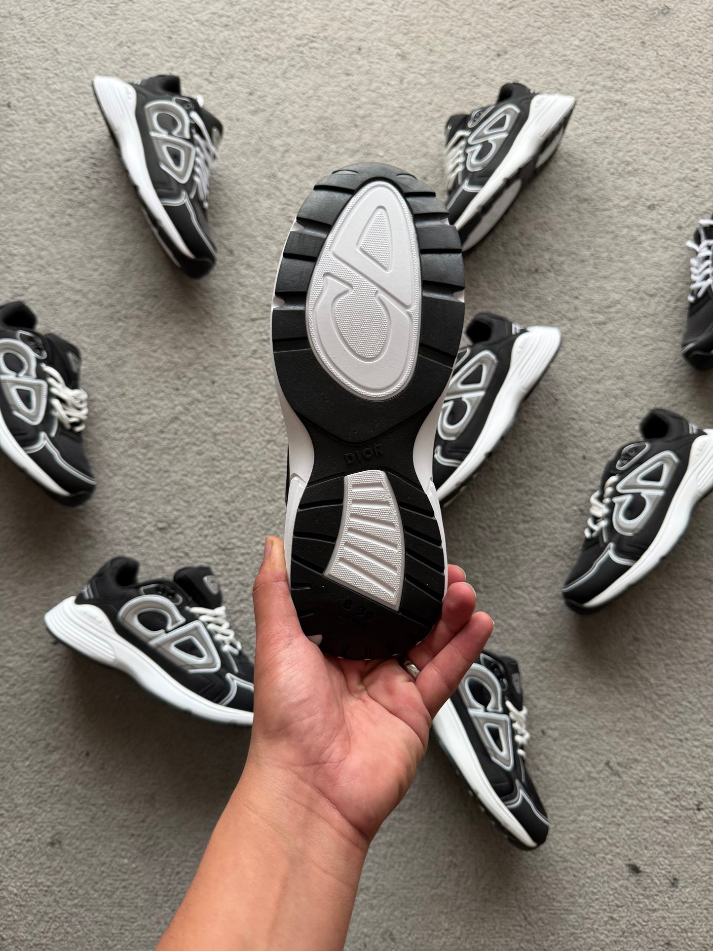 DIOR B30 BLACK WHITE