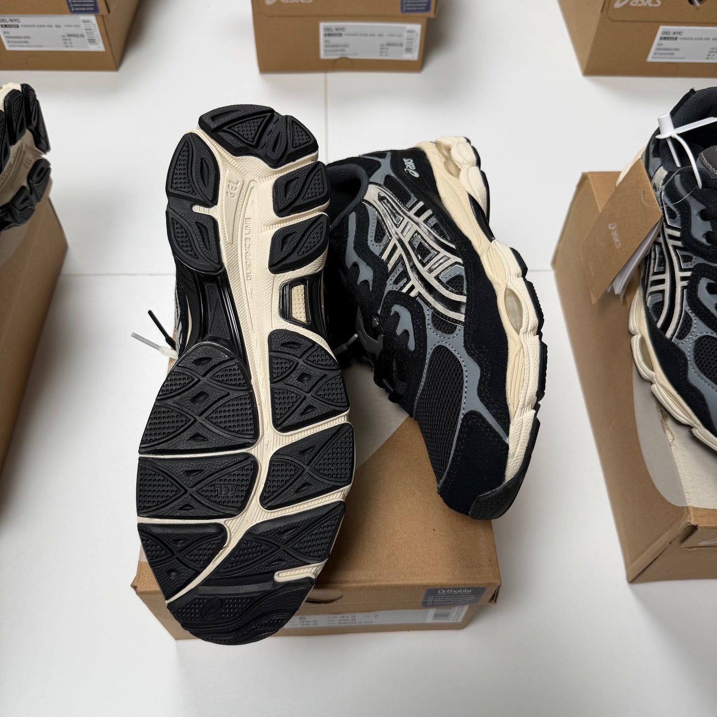 ASICS GEL NYC DOBLE CORDÓN