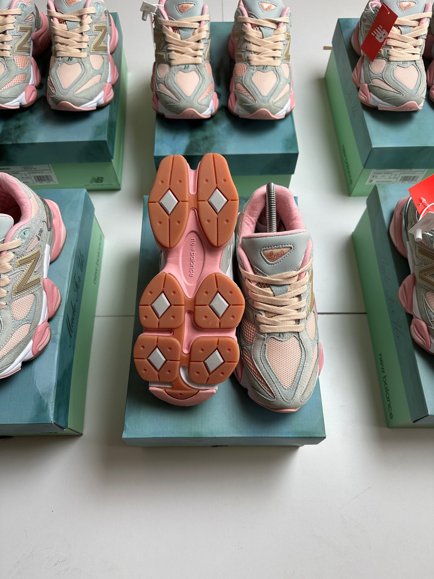NEW BALANCE 9060