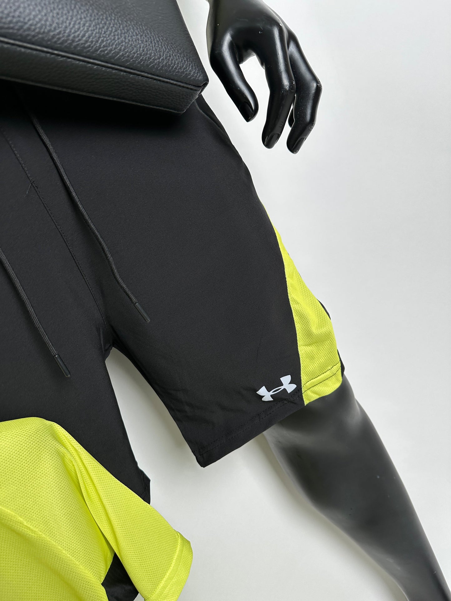 SUPER PACK 🔥 CONJUNTO UNDER ARMOUR + BANDOLERA PRADA ‼️