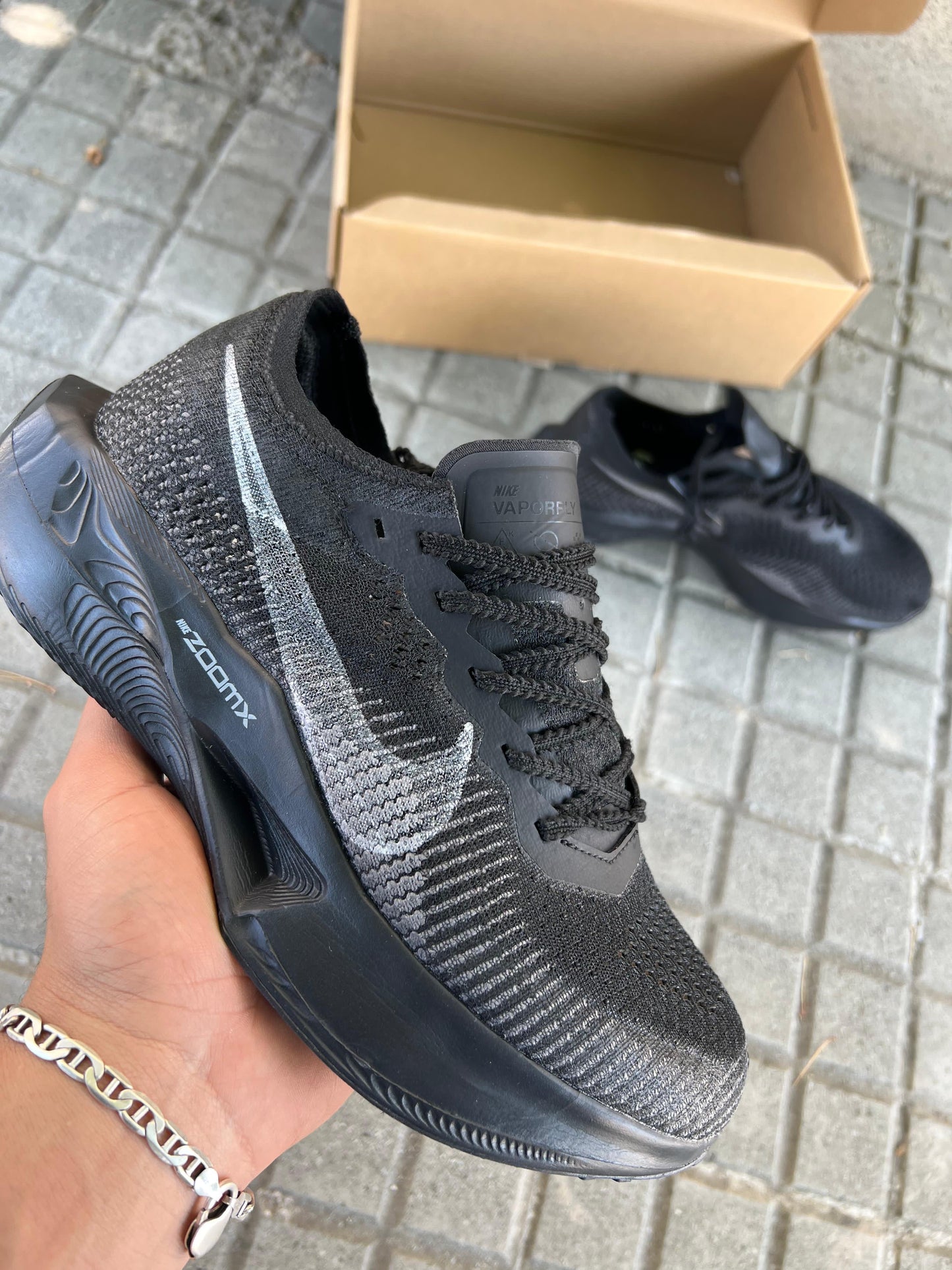 NIKE ZOOM X VAPORFLY