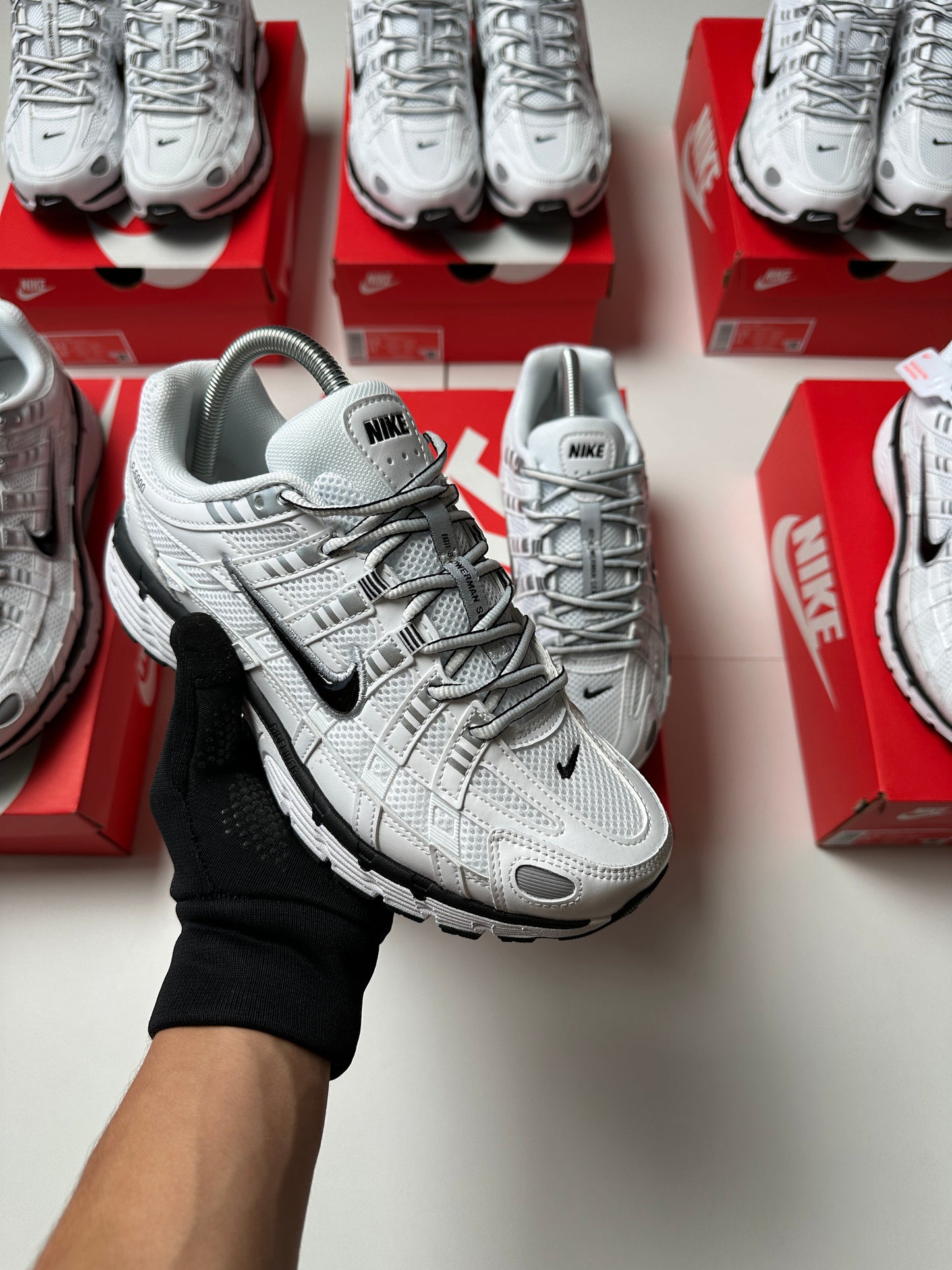 NIKE P6000 WHITE BLACK