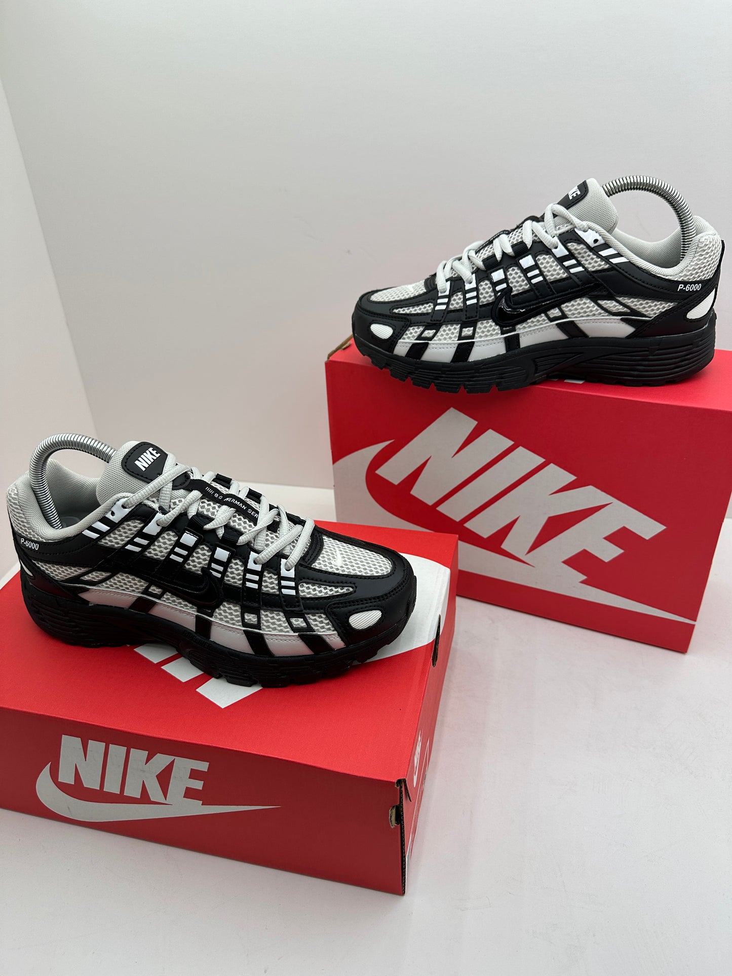 Zapatilla Nike P6000 Grey & Black