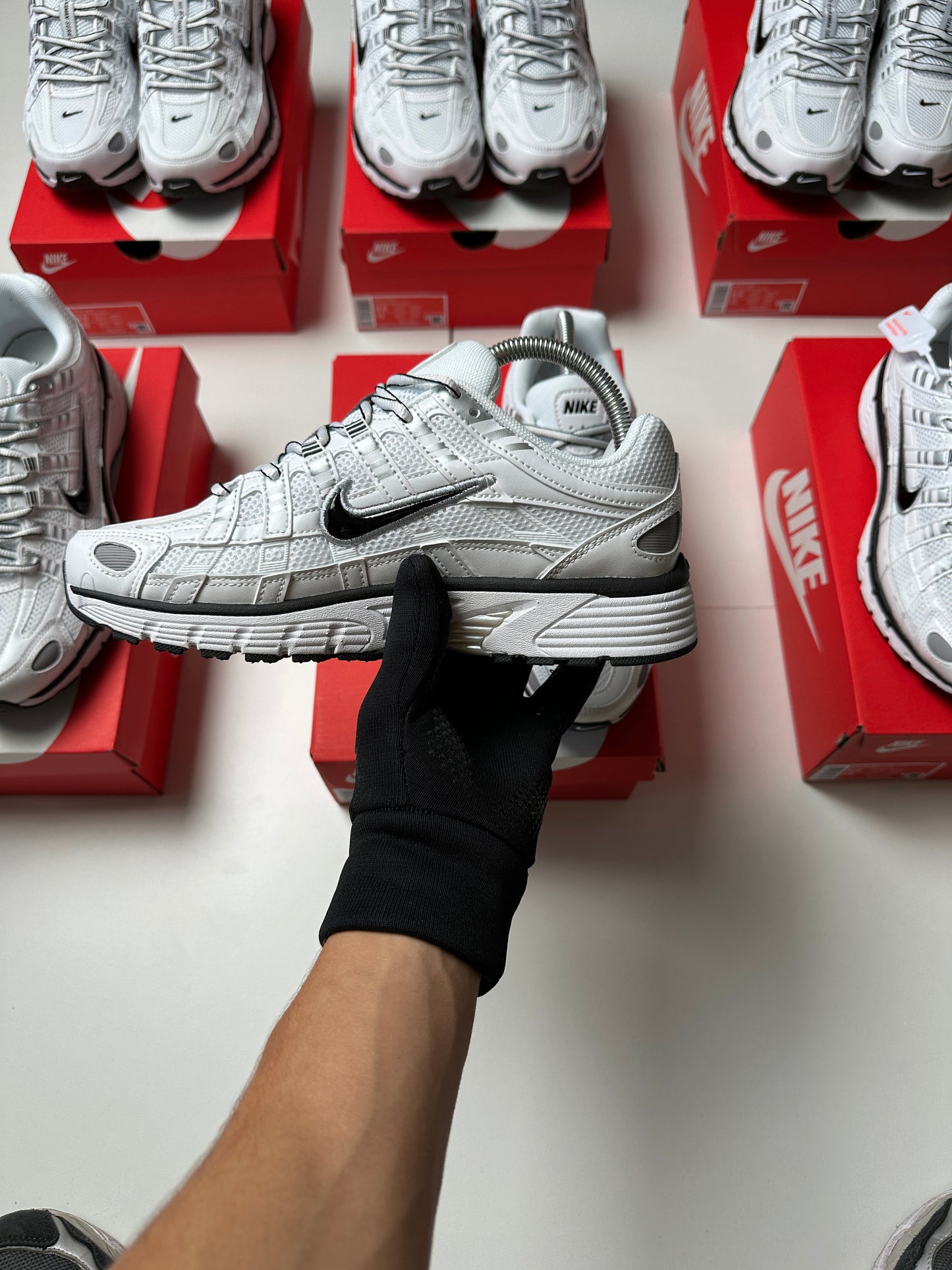 NIKE P6000 WHITE BLACK