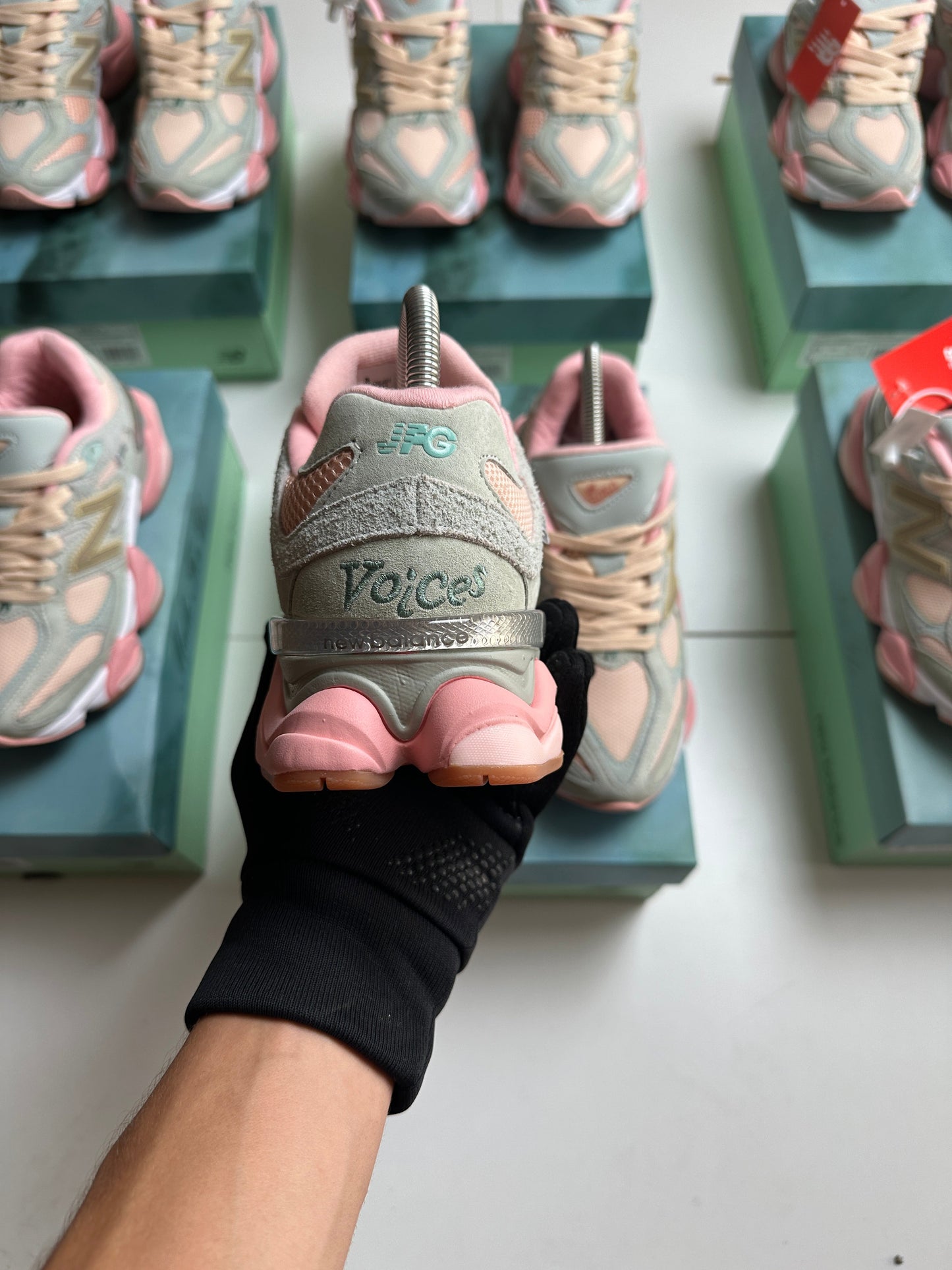 NEW BALANCE 9060