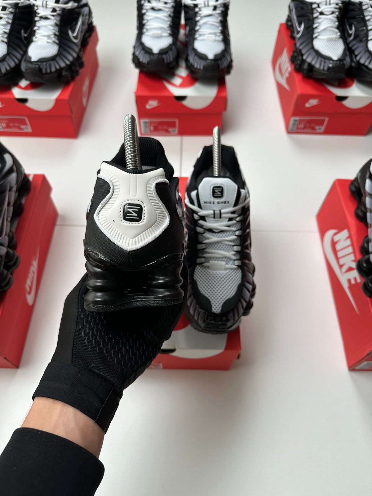NIKE SHOX TL