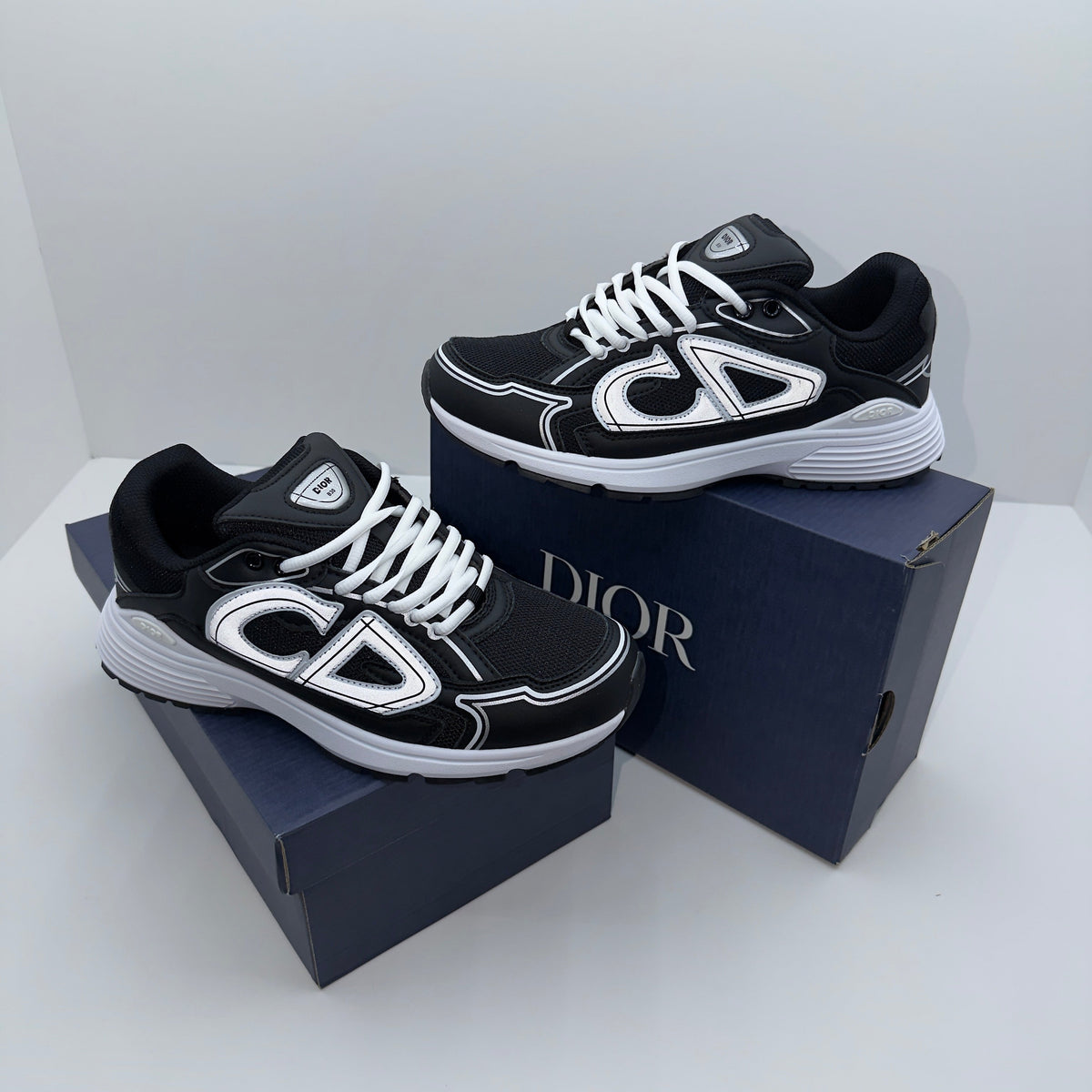 DIOR B30 BLACK WHITE
