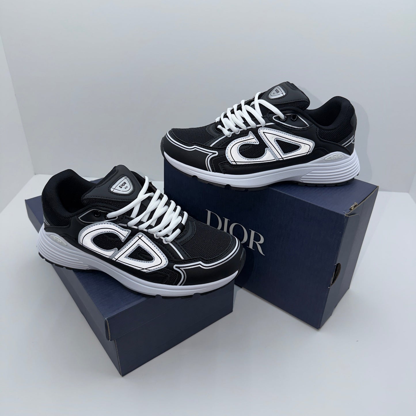 DIOR B30 BLACK WHITE