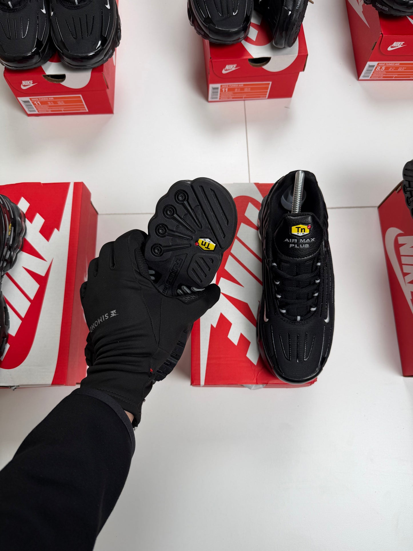 NIKE TUNED ALL BLACK