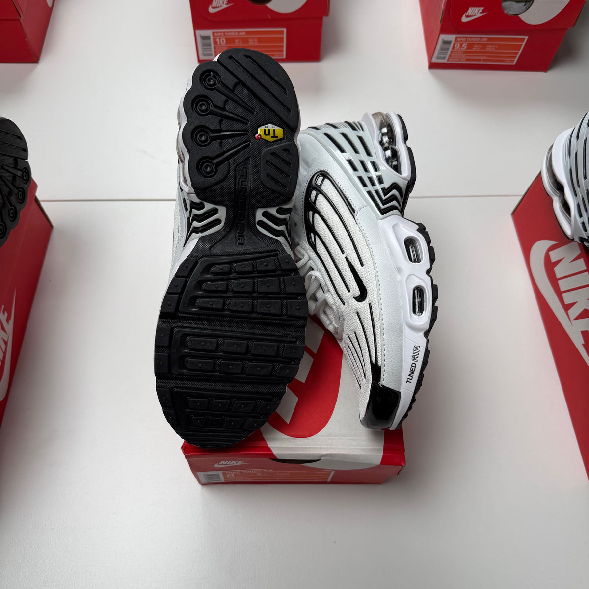 NIKE TUNED PLUS 3