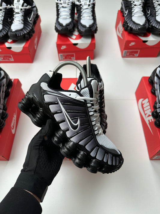 NIKE SHOX TL