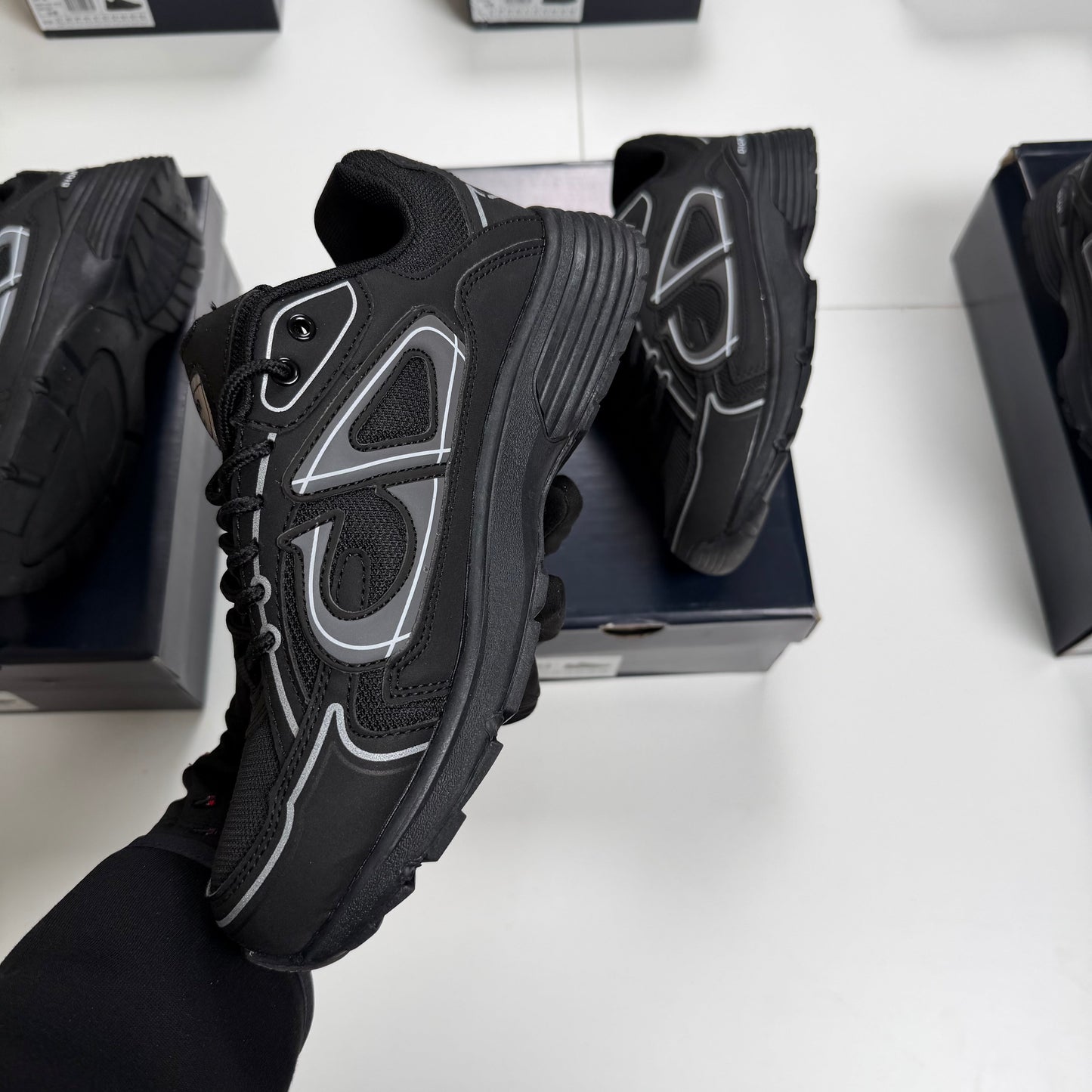 DIOR B30 BLACK