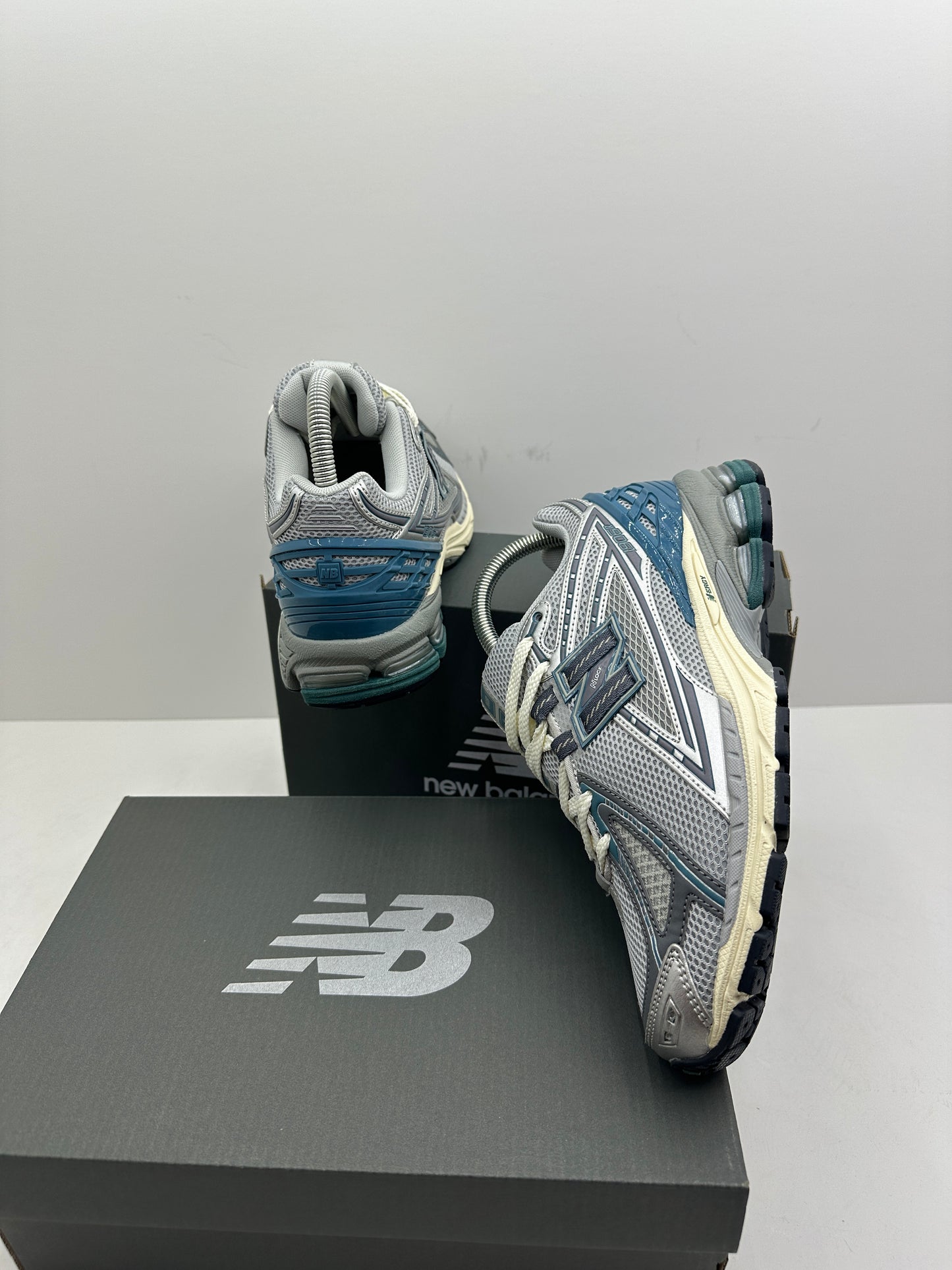New Balance Grey & Blue