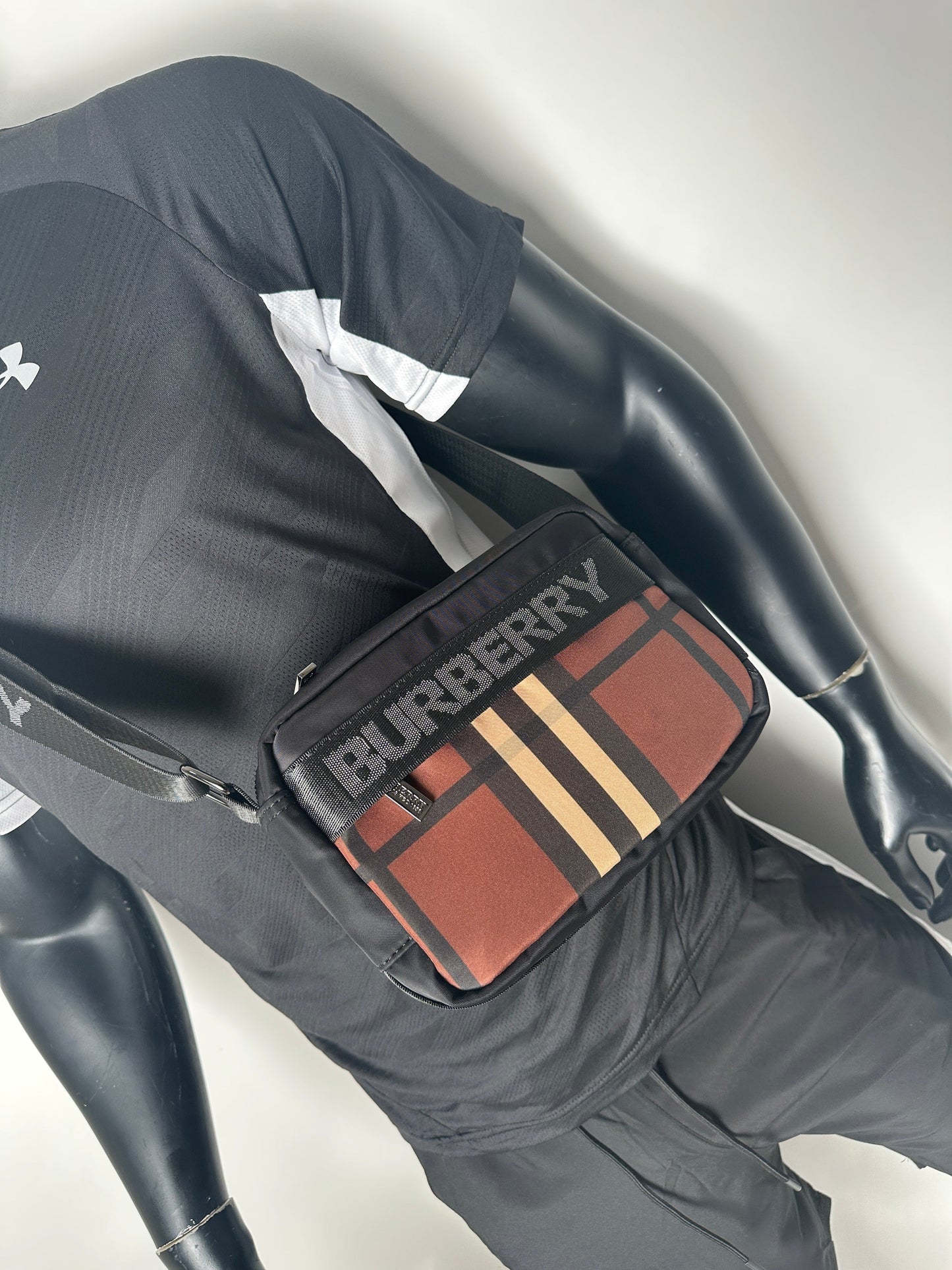 SUPER PACK 🔥 CONJUNTO UNDER ARMOUR + BANDOLERA BURBERRY ‼️