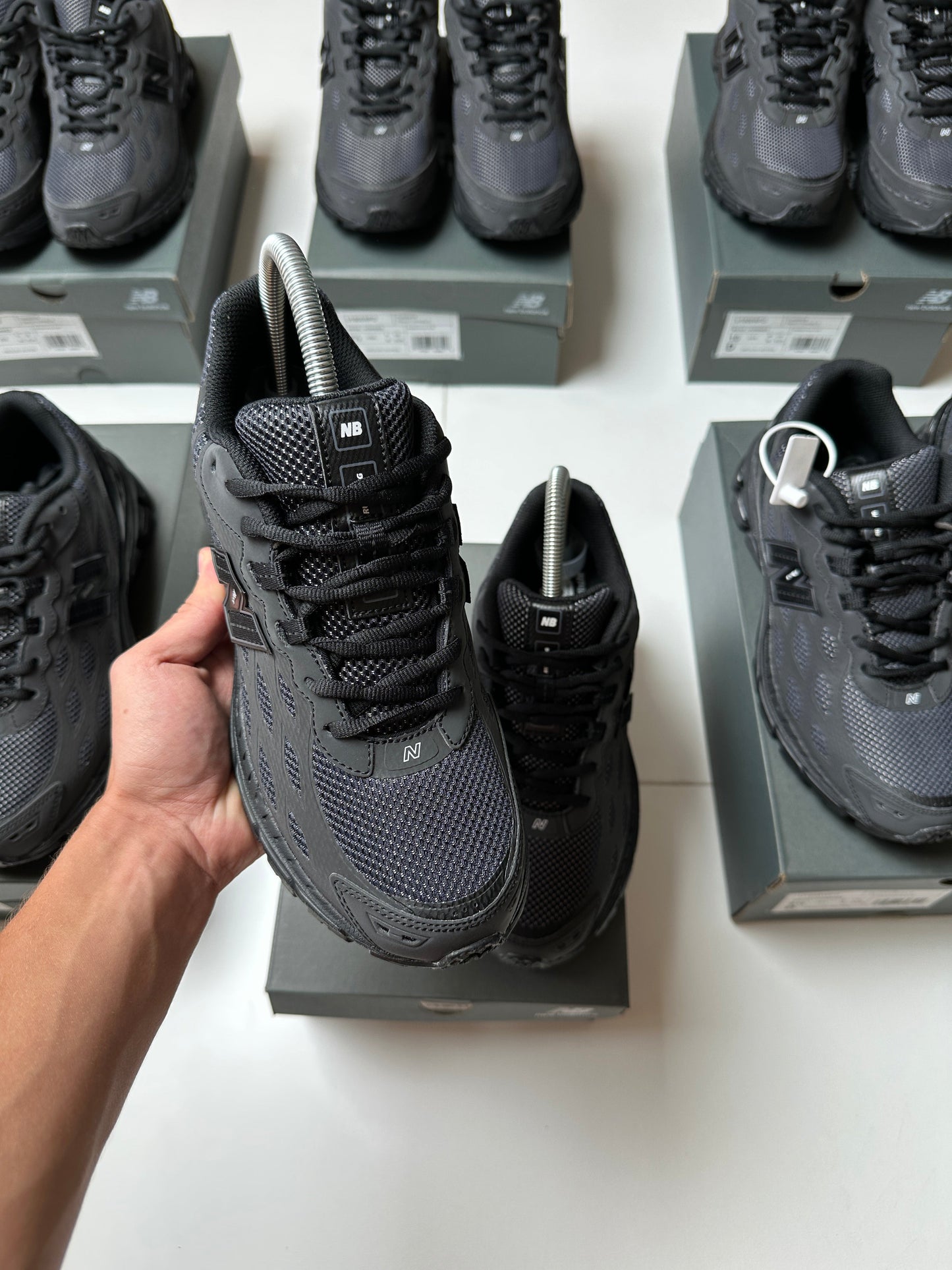 NEW BALANCE 1906R