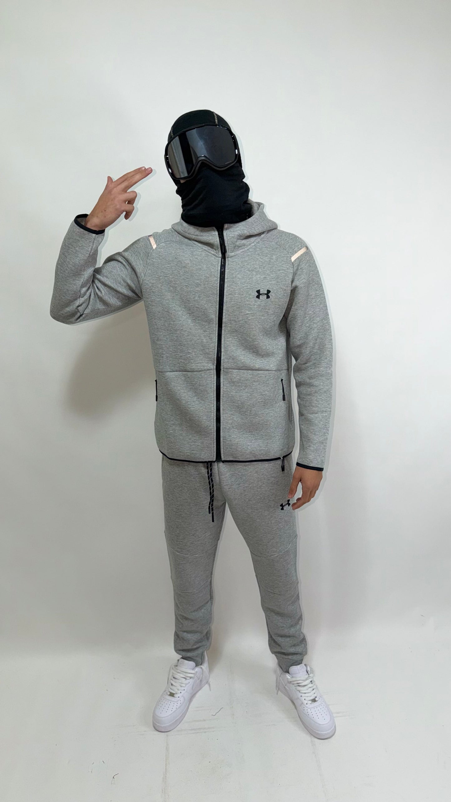 CHANDAL UNDER ARMOUR