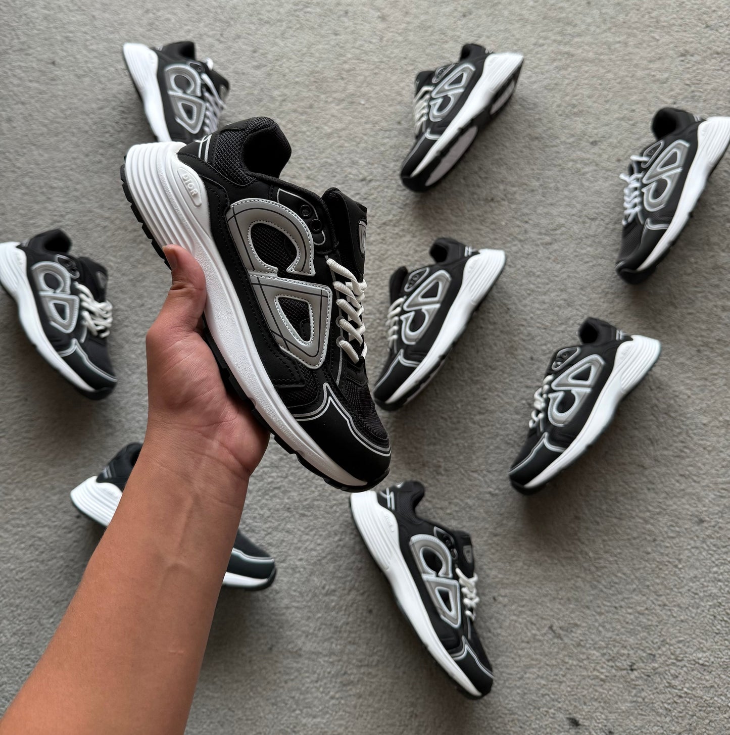 DIOR B30 BLACK WHITE