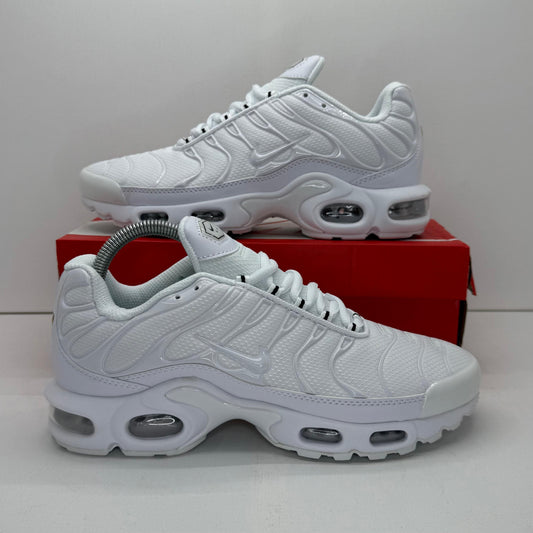 Nike TN “All White”