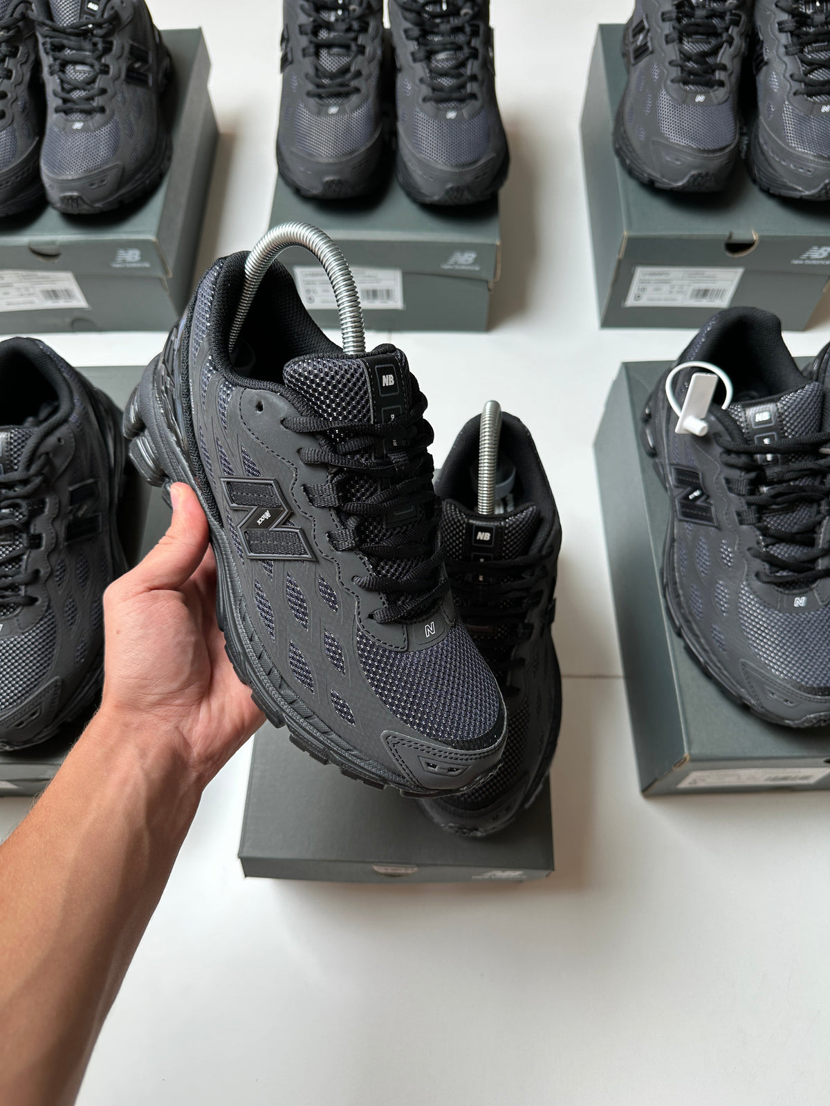 NEW BALANCE 1906R