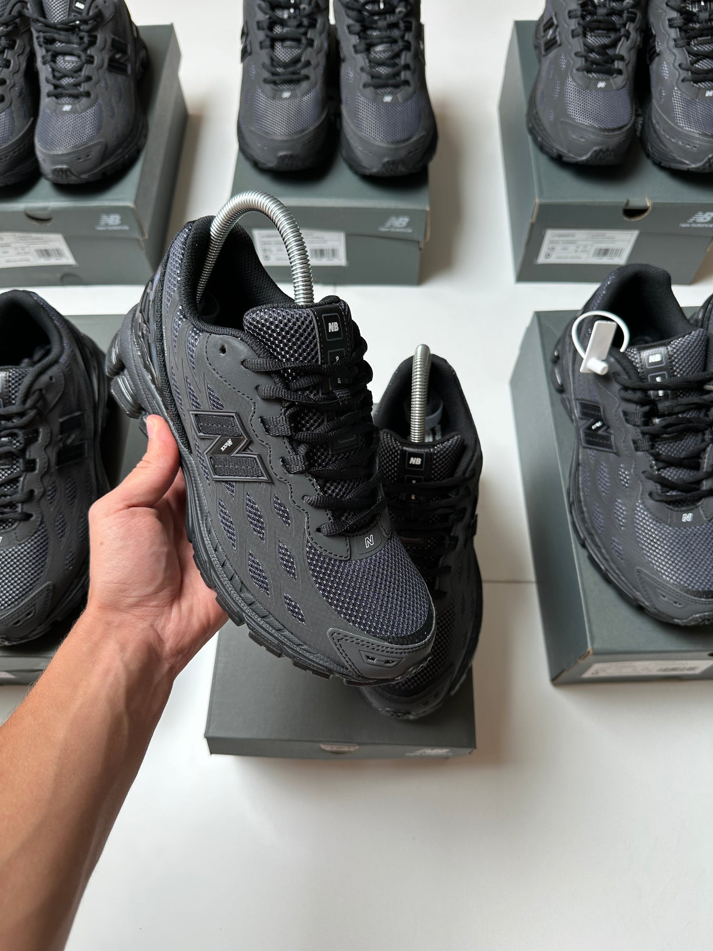 NEW BALANCE 1906R