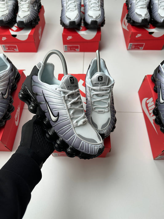 NIKE SHOX TL