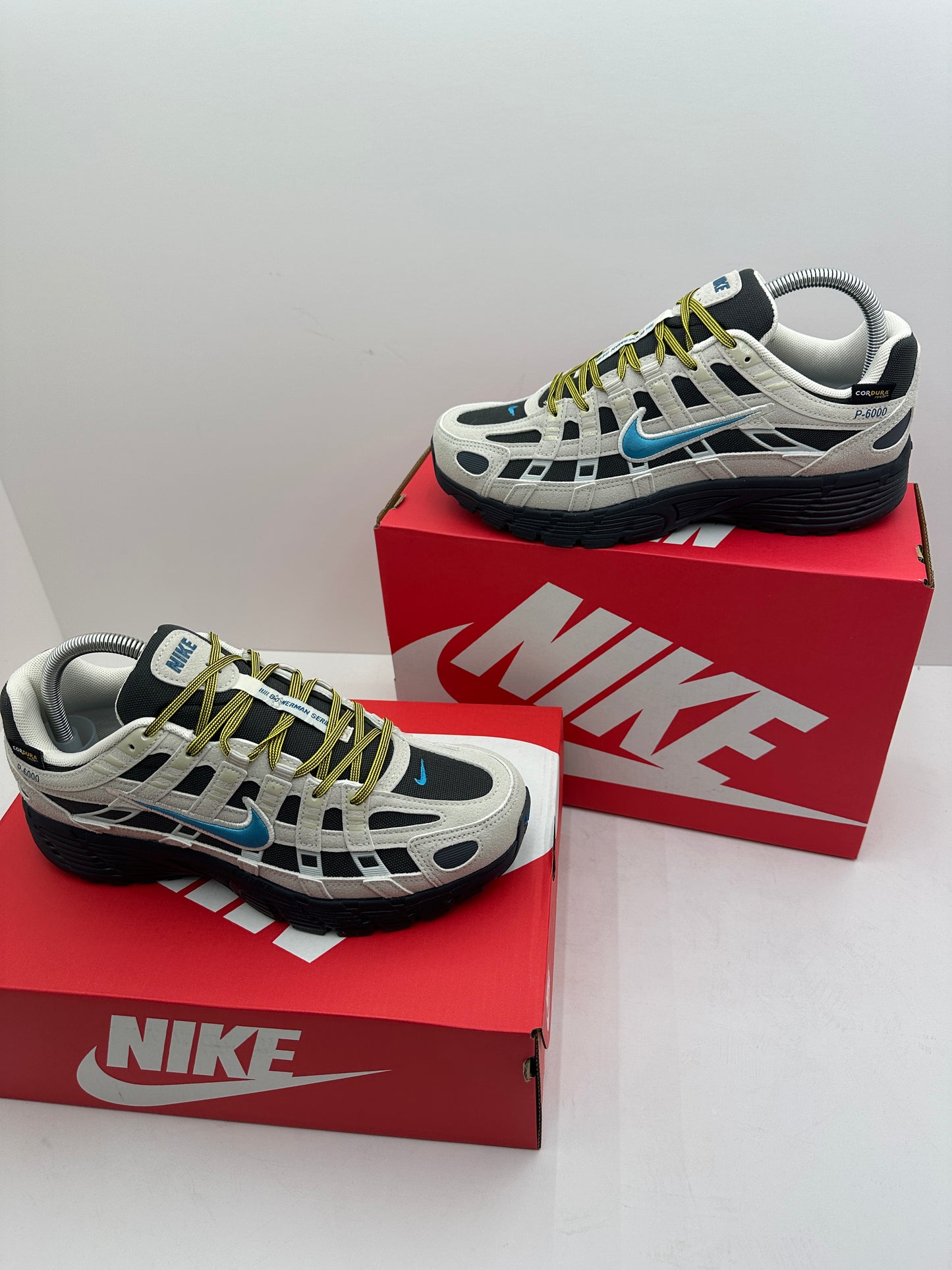 Zapatilla Nike P6000 Black & Beige