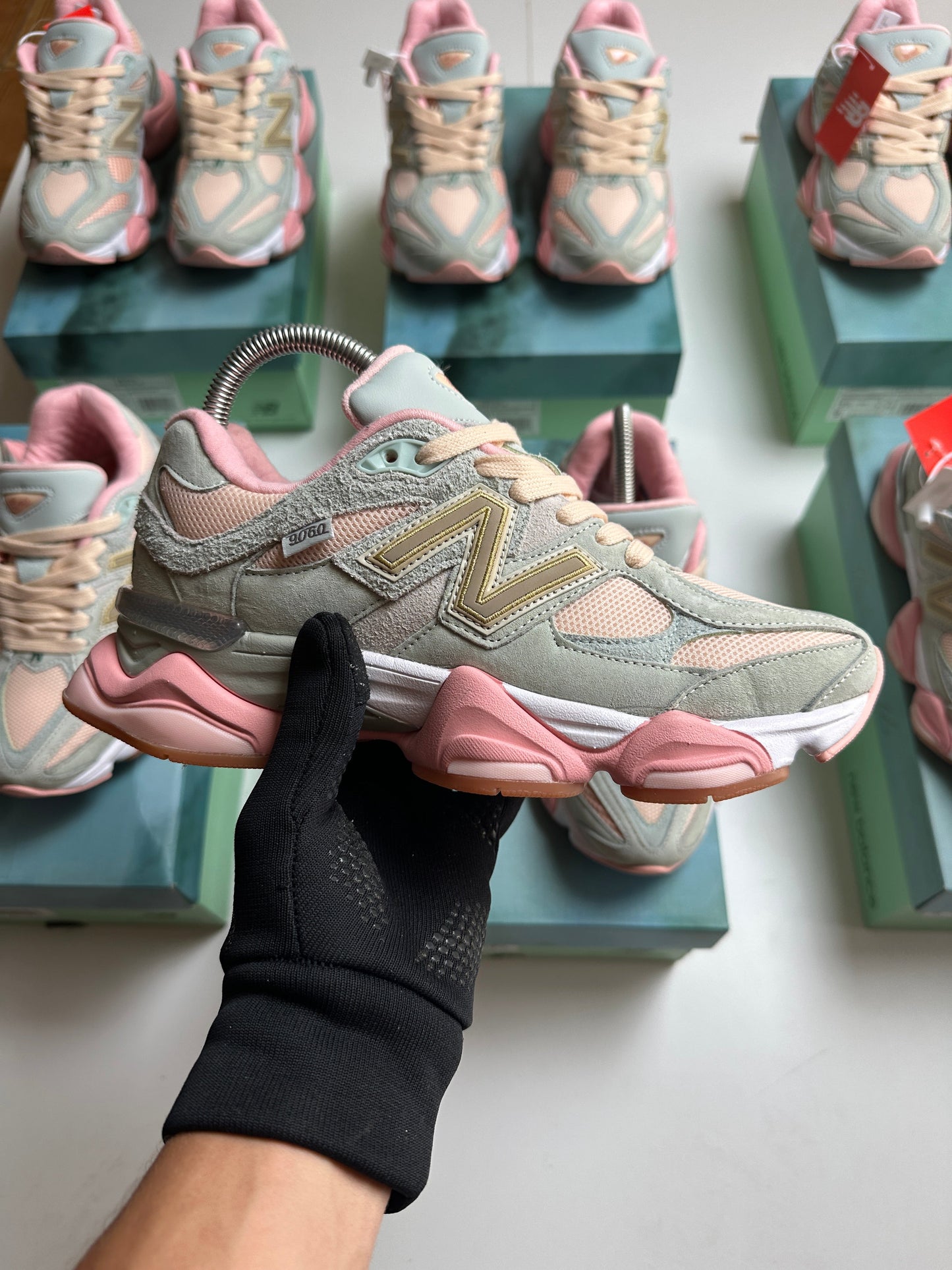 NEW BALANCE 9060