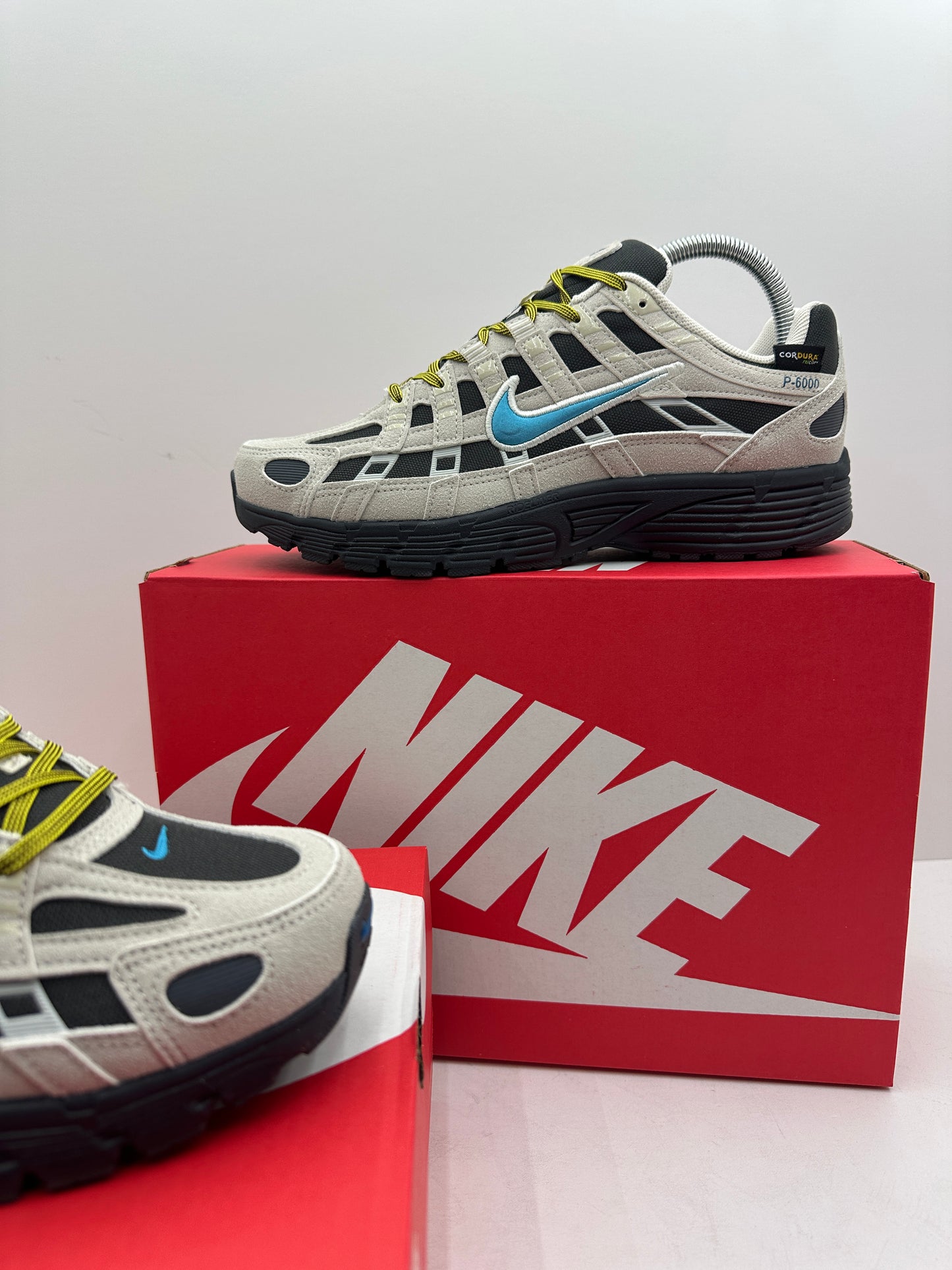 Zapatilla Nike P6000 Black & Beige
