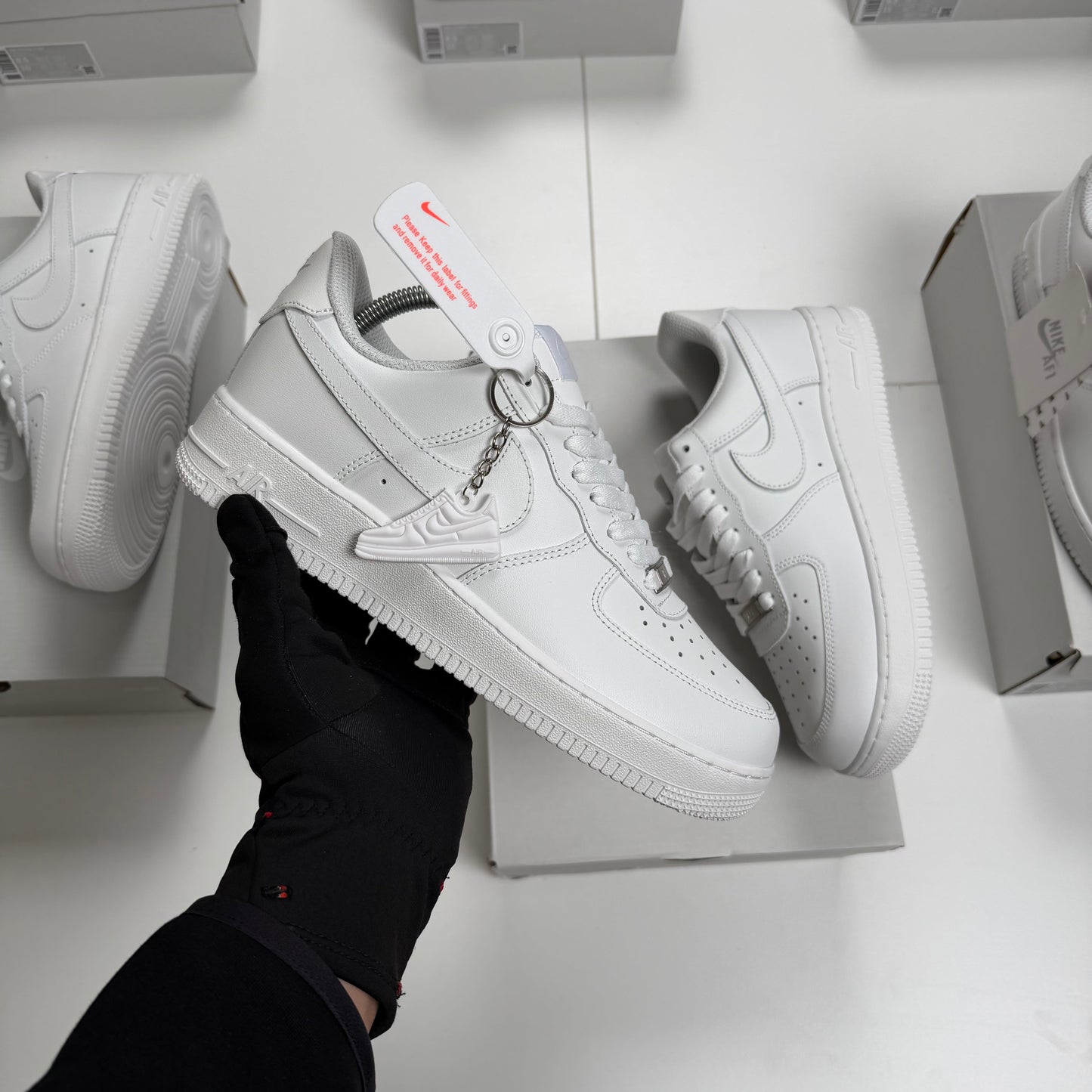 NIKE AIR FORCE 1