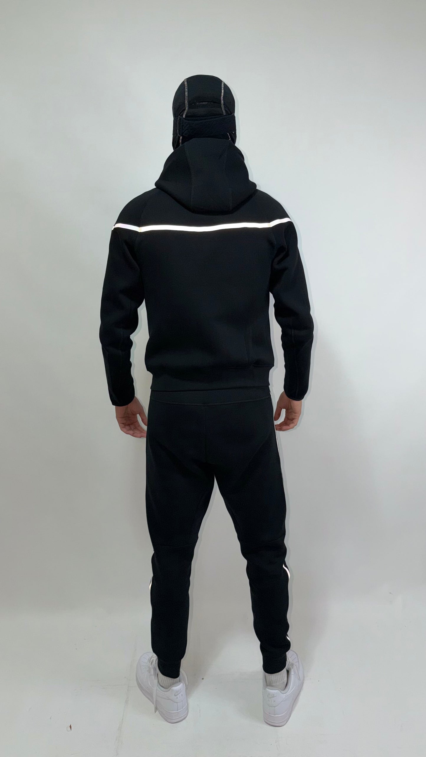 NIKE TECH