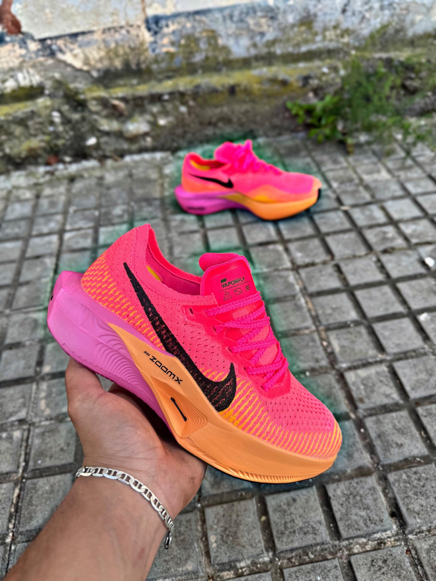NIKE ZOOM X VAPORFLY