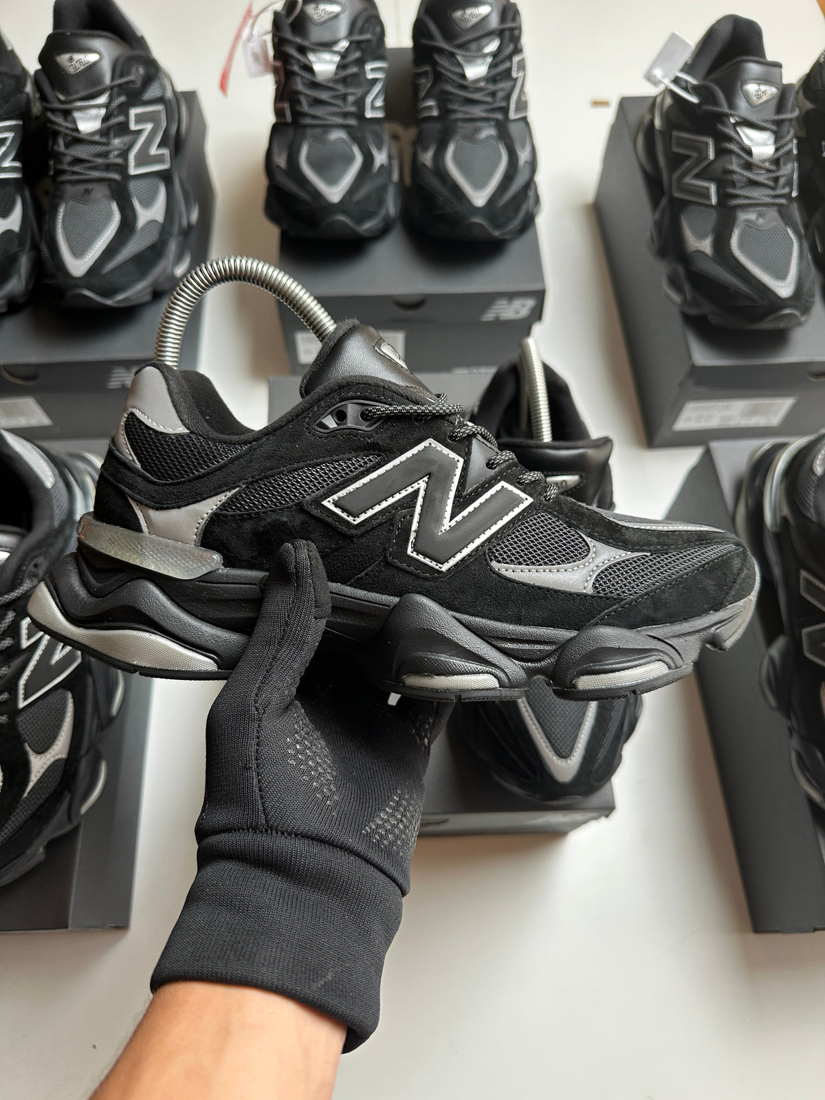NEW BALANCE 9060