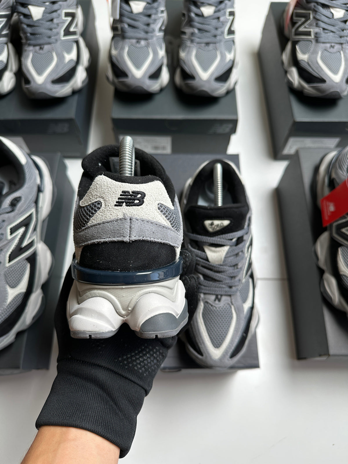 NEW BALANCE 9060