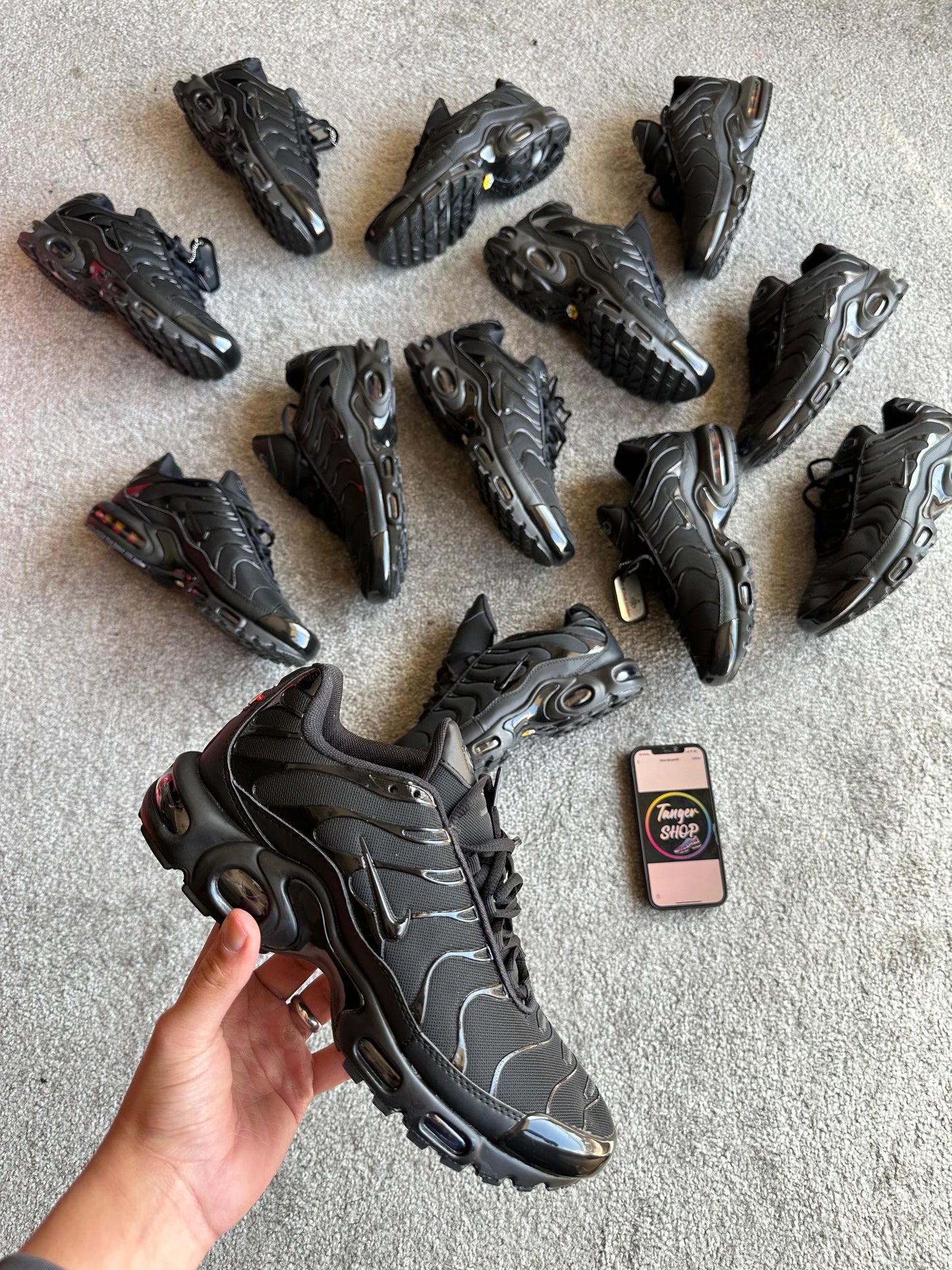 NIKE TN ALL BLACK